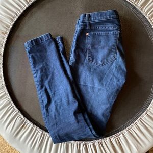 Skinny yoga jeans